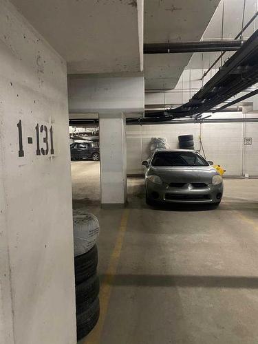 1701-325 3 Street Se, Calgary, AB - Indoor Photo Showing Garage