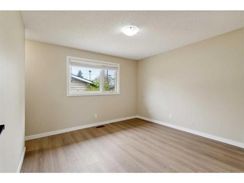 428 Penworth Rise Se, Calgary, AB - Indoor Photo Showing Other Room