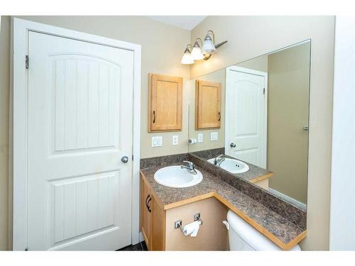 219 Panamount Circle Nw, Calgary, AB - Indoor Photo Showing Bathroom