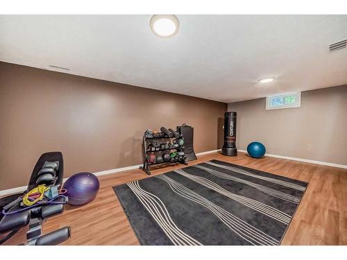 203 Parkvalley Drive Se, Calgary, AB - Indoor