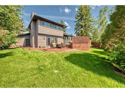 203 Parkvalley Drive Se, Calgary, AB - Outdoor