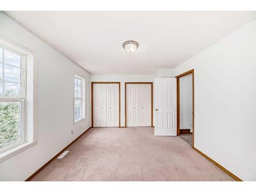 12 Cramond Drive Se, Calgary, AB - Indoor Photo Showing Other Room
