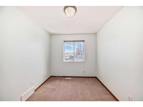 12 Cramond Drive Se, Calgary, AB - Indoor Photo Showing Other Room