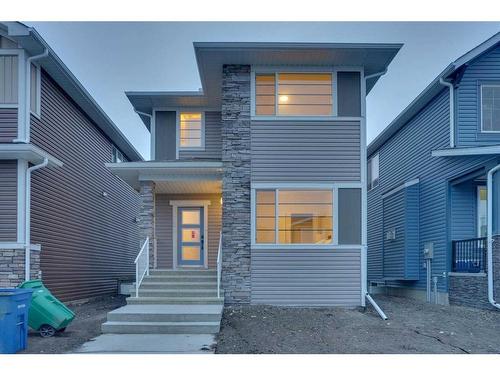 1125 Bayview Gardens Sw, Airdrie, AB - Outdoor