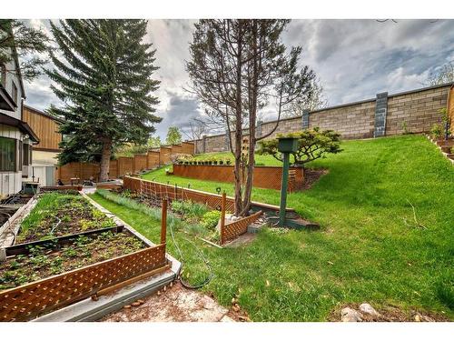 973 Ranchview Crescent Nw, Calgary, AB - Outdoor With Backyard