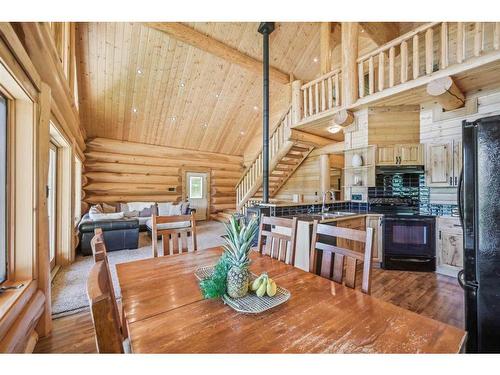 391043 Range Road 5-0, Rural Clearwater County, AB - Indoor Photo Showing Dining Room