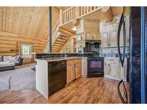 391043 Range Road 5-0, Rural Clearwater County, AB - Indoor Photo Showing Kitchen