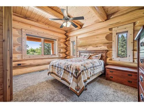 391043 Range Road 5-0, Rural Clearwater County, AB - Indoor Photo Showing Bedroom
