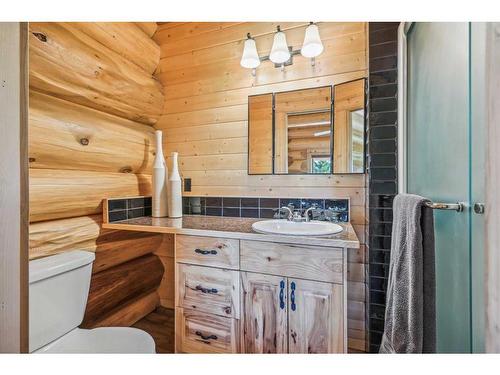 391043 Range Road 5-0, Rural Clearwater County, AB - Indoor Photo Showing Bathroom