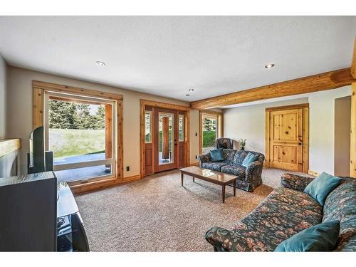 391043 Range Road 5-0, Rural Clearwater County, AB - Indoor Photo Showing Living Room