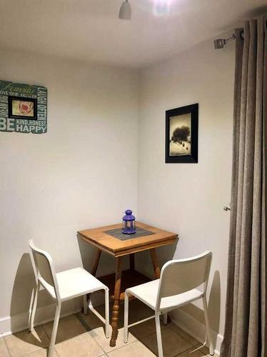 530 23 Avenue Sw, Calgary, AB - Indoor Photo Showing Dining Room