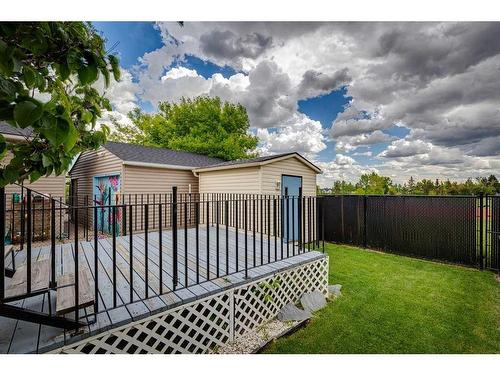 24 Radcliffe Bay Se, Calgary, AB - Outdoor