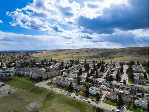 7110 - 7112 Hunterville Road Nw, Calgary, AB - Outdoor With View