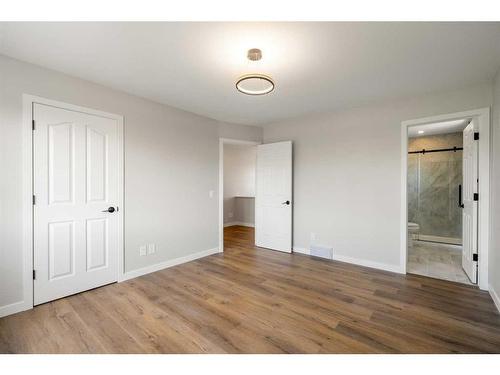 113 Somerset Drive Sw, Calgary, AB - Indoor Photo Showing Other Room