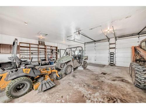 34156 Range Road 270, Rural Red Deer County, AB - Indoor Photo Showing Garage