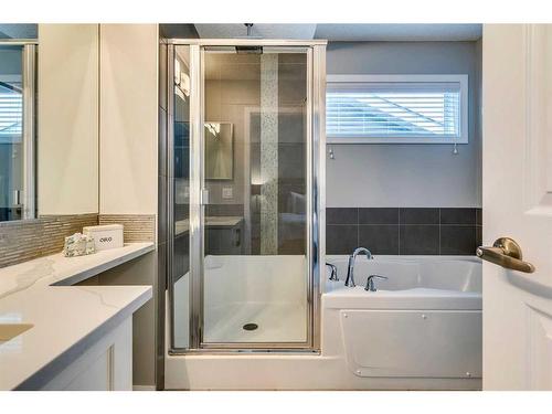 258 Auburn Crest Green Se, Calgary, AB - Indoor Photo Showing Bathroom