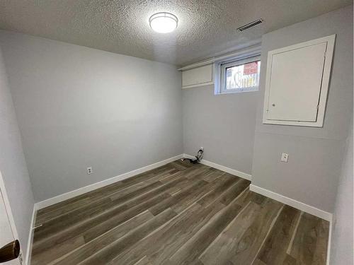 2816 18 Street Sw, Calgary, AB - Indoor Photo Showing Other Room