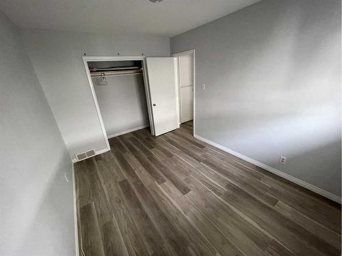 2816 18 Street Sw, Calgary, AB - Indoor Photo Showing Other Room