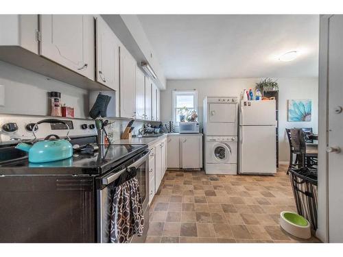 2816 18 Street Sw, Calgary, AB - Indoor Photo Showing Laundry Room