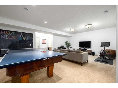 47 Aspen Summit Mount Sw, Calgary, AB - Indoor Photo Showing Other Room