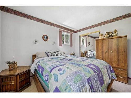 1405 61 Street, Coleman, AB - Indoor Photo Showing Bedroom