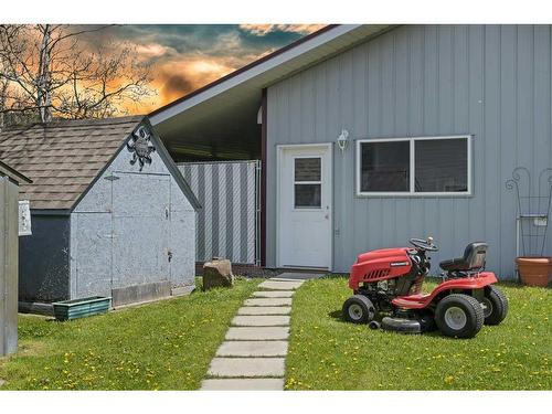 1405 61 Street, Coleman, AB - Outdoor