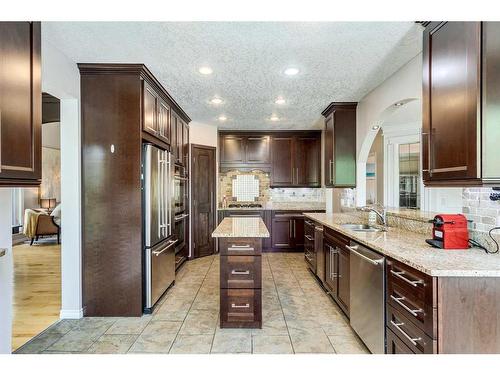 75 Mountain Park Circle Se, Calgary, AB - Indoor Photo Showing Kitchen With Upgraded Kitchen