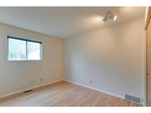 51 Rundlelawn Green Ne, Calgary, AB - Indoor Photo Showing Other Room
