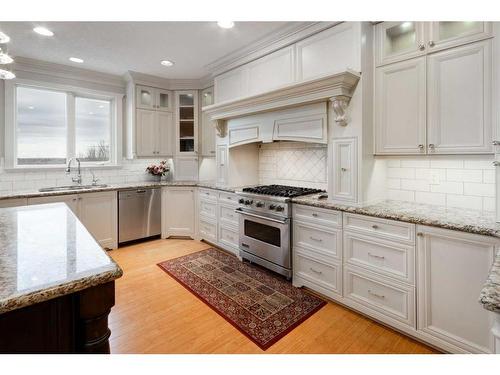 84 Gray Way, Rural Rocky View County, AB - Indoor Photo Showing Kitchen With Upgraded Kitchen