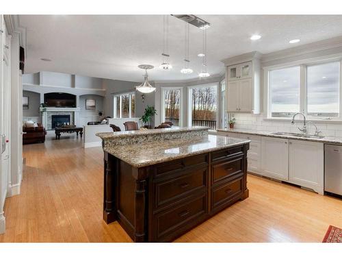 84 Gray Way, Rural Rocky View County, AB - Indoor Photo Showing Kitchen With Upgraded Kitchen