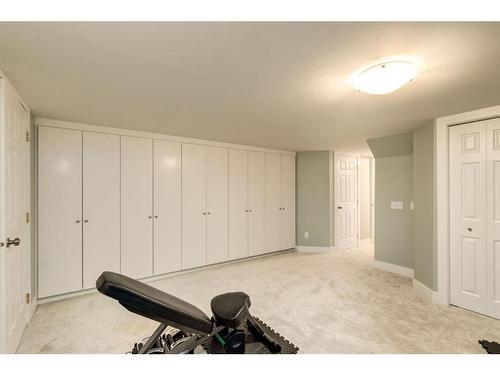 1731 8 Avenue Nw, Calgary, AB - Indoor Photo Showing Other Room