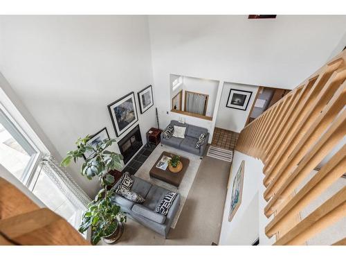 3512 60 Street Nw, Calgary, AB - Indoor Photo Showing Other Room