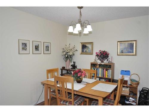 3412-3000 Millrise Point Sw, Calgary, AB - Indoor Photo Showing Dining Room