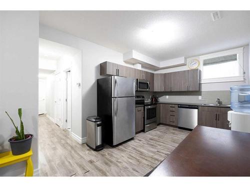 108 Comeau Crescent, Fort Mcmurray, AB - Indoor Photo Showing Kitchen With Stainless Steel Kitchen