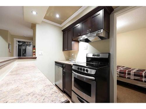 116 Pinnacle Place, Fort Mcmurray, AB - Indoor Photo Showing Kitchen