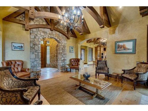 290226 316 Street West, Rural Foothills County, AB - Indoor Photo Showing Living Room