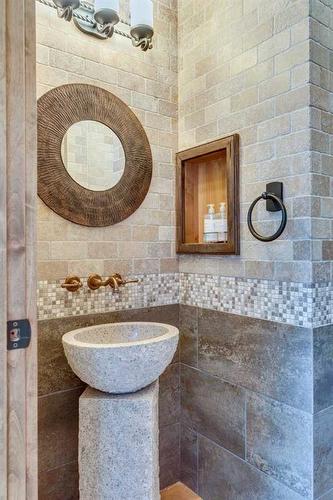 290226 316 Street West, Rural Foothills County, AB - Indoor Photo Showing Bathroom