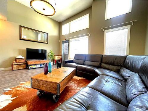 29 Panatella Road Nw, Calgary, AB - Indoor Photo Showing Living Room