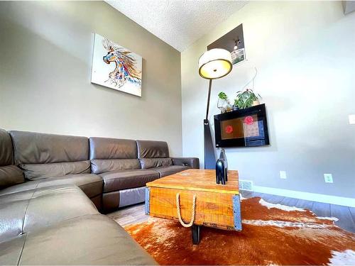29 Panatella Road Nw, Calgary, AB - Indoor Photo Showing Living Room