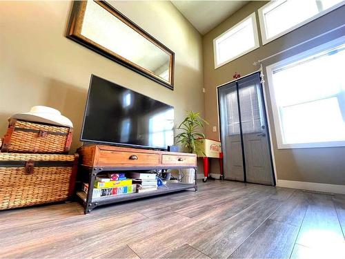 29 Panatella Road Nw, Calgary, AB - Indoor Photo Showing Other Room