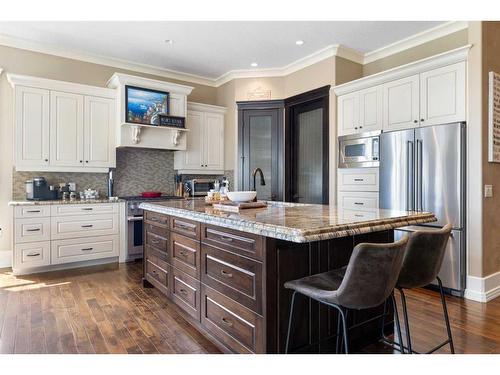 121 Aspen Glen Place Sw, Calgary, AB - Indoor Photo Showing Kitchen With Upgraded Kitchen