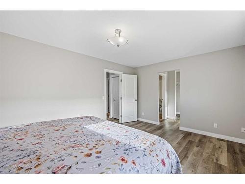 410 Ranch Ridge Meadow, Strathmore, AB - Indoor Photo Showing Bedroom