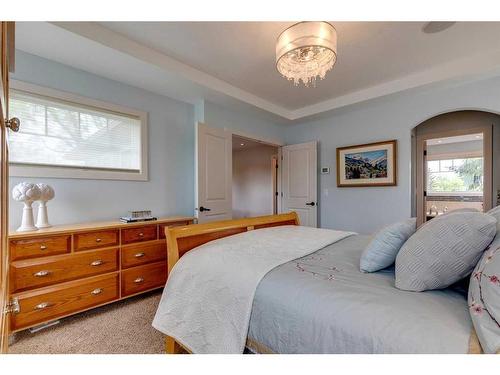 34 Westwood Drive Sw, Calgary, AB - Indoor Photo Showing Bedroom
