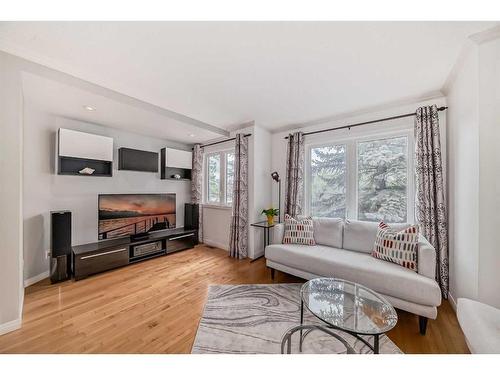 2301 14 Street Sw, Calgary, AB - Indoor Photo Showing Living Room