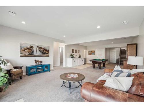 78 Bayview Circle Sw, Airdrie, AB - Indoor Photo Showing Living Room