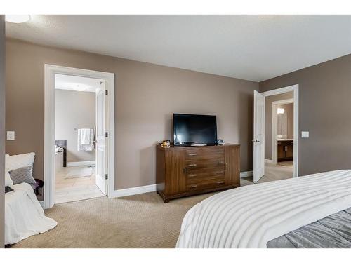 309 Ranch Close, Strathmore, AB - Indoor Photo Showing Bedroom