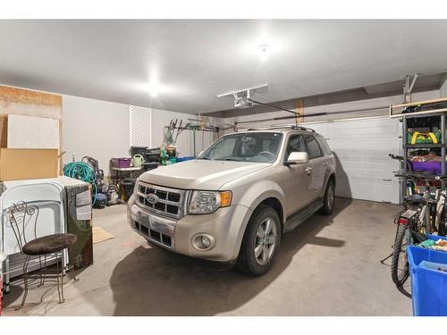 516 Rocky Vista Gardens Nw, Calgary, AB - Indoor Photo Showing Garage