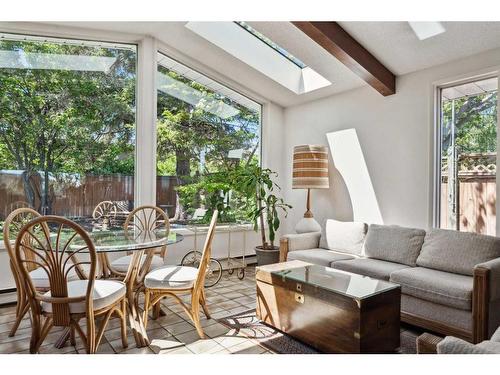 265 Wildwood Drive Sw, Calgary, AB - Indoor Photo Showing Living Room