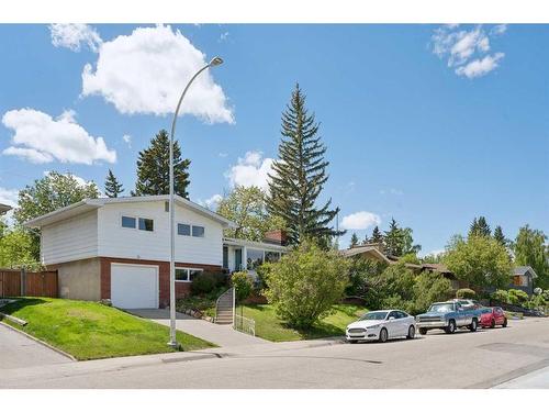 265 Wildwood Drive Sw, Calgary, AB - Outdoor With Facade