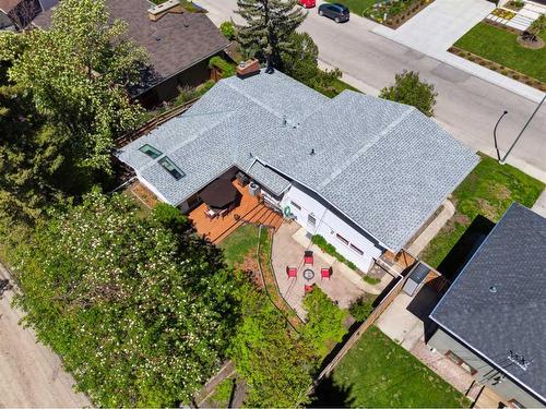 265 Wildwood Drive Sw, Calgary, AB - Outdoor